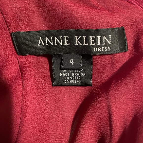 Anne Klein cocktail dress. Size 4. 100%silk. - Picture 5 of 5